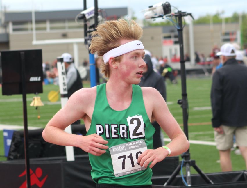Pierreâ€™s Jared Lutmer adds 3,200-meter run title to distance resume